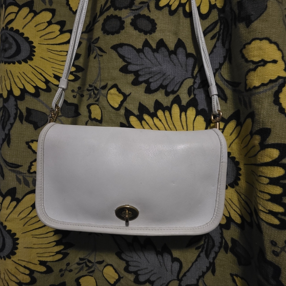 PRESTINE BONE WHITE 1967-1973 COACH